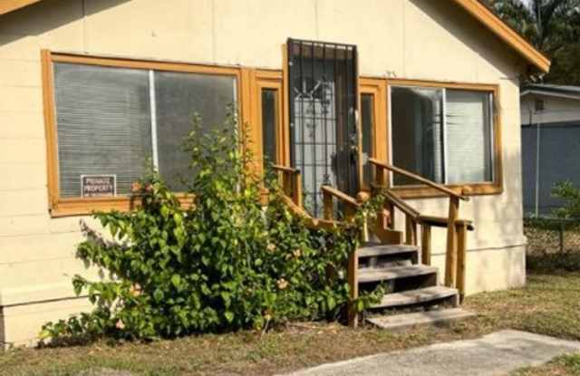 Massive 12BR Home in Orlando – Ideal for Large Households or Shared Living! Gallery 3