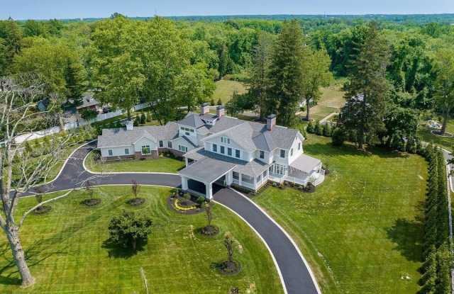 489 Sycamore Avenue - 489 Sycamore Avenue, Shrewsbury, NJ 07702