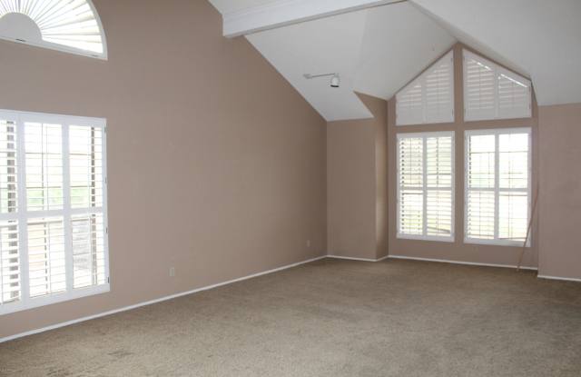 16046 N 63 Street Gallery 4
