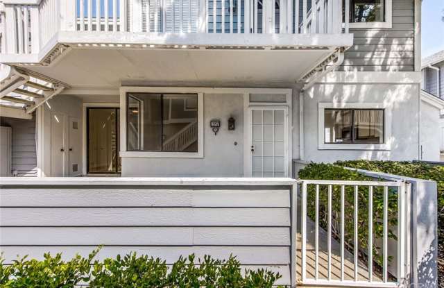 387 Huntington Gallery 3