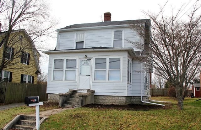 20 Clark Lane - 20 Clark Lane, Waterford, CT 06385