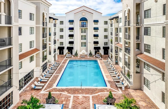 Gables Grand Plaza Apartments Gallery 2