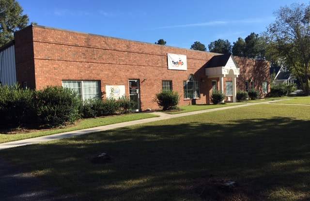 1235 Boone Hill Road, Suite 3 Gallery 2
