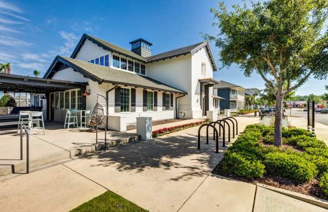 Student Housing - Arlington Townhomes and Cottages photos photos