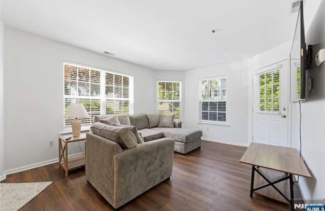 5301 Tudor Drive Gallery 4