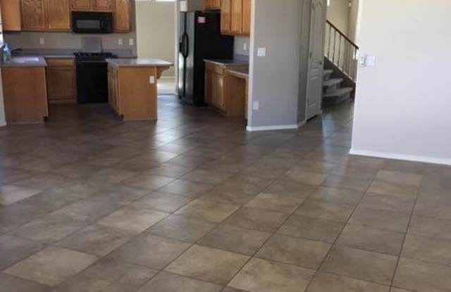 3033 N Sawyer -- Gallery 2
