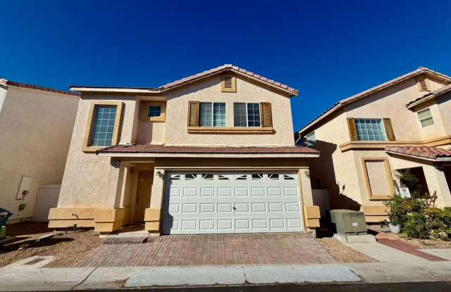 Beautiful 2 story home with 3 bedrooms Gallery 1