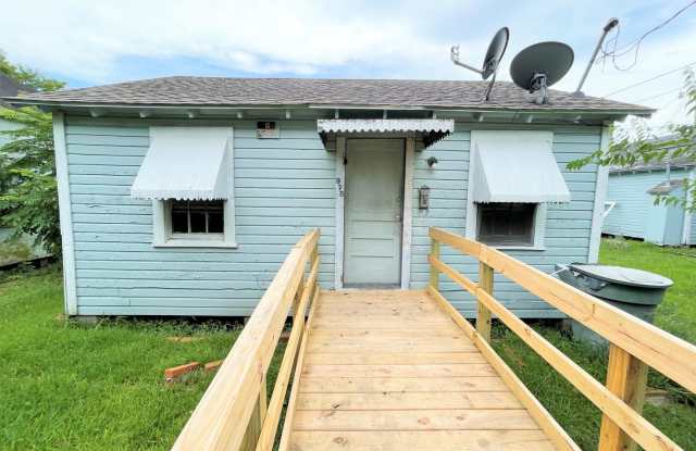 975 Center Street, Beaumont, TX 77701 photos photos