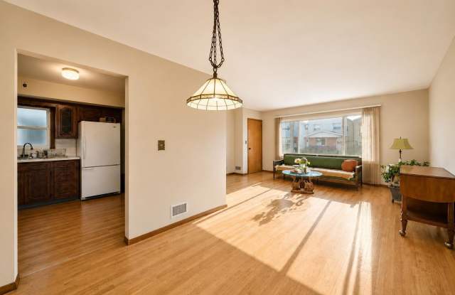 185 W 3RD ST photos photos