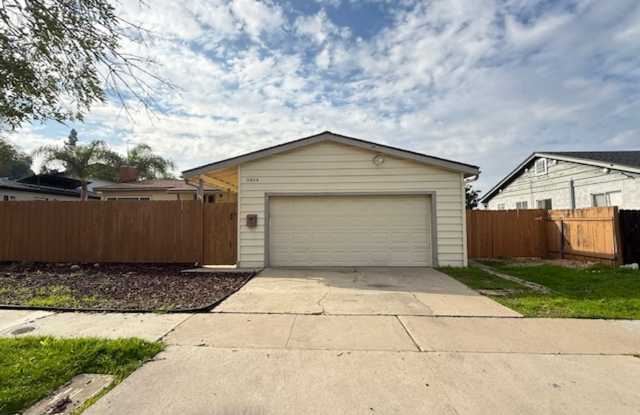 College View Estates Gem – Spacious 3BR Home with Private Yard RV Parking photos photos College View Estates Gem – Spacious 3BR Home with Private Yard RV Parking photos photos