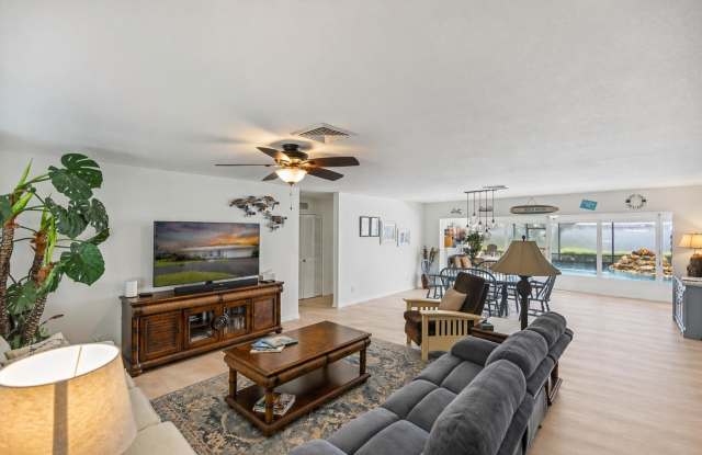 2066 5TH Court SE Gallery 3