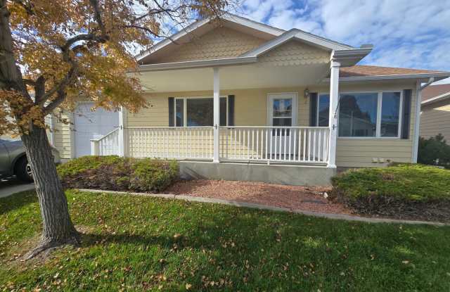 Spacious 3 Bedroom, 3 Bathroom Home on the West End! Gallery 3