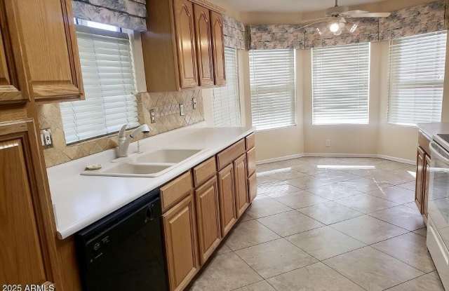 8379 W ORAIBI Drive Gallery 3