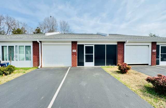 FOR LEASE- CONDO LOCATED IN A 55+ COMMUNITY! photos photos