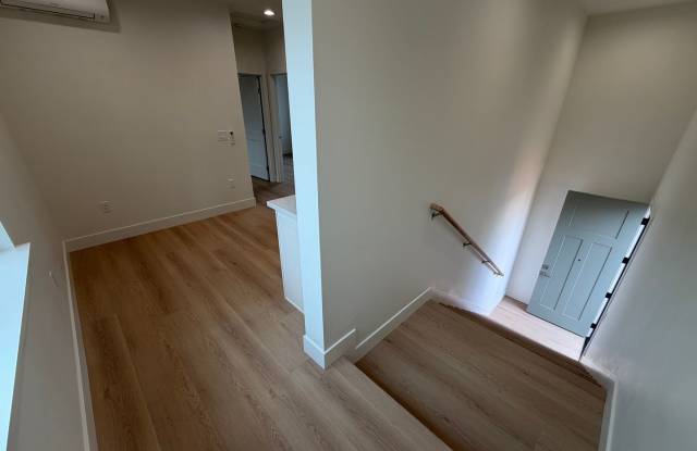 Brand New! - 2420 Kayak Alley | Midtown duplex | 2 bedroom | 1 bathroom | Gallery 3