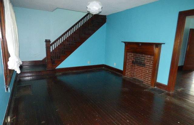 145 Clinton St Columbus Oh 43202-2909 Gallery 3