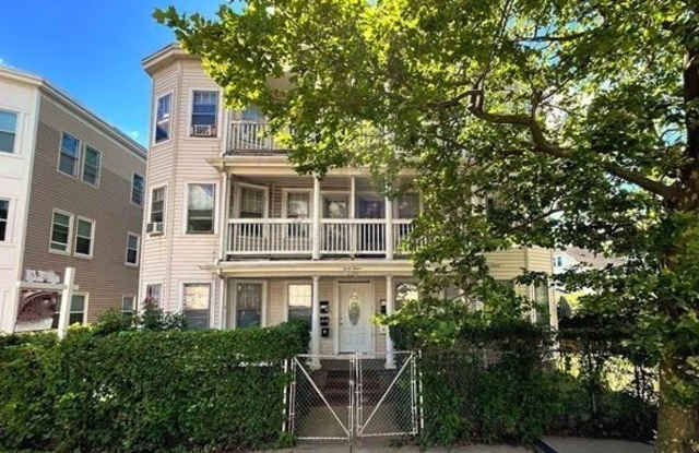 4012 Washington St. photos photos