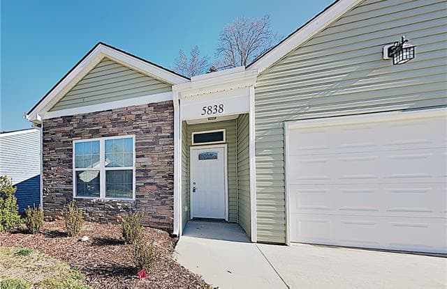 5838 Bradford Lake Lane - 5838 Bradford Lake Ln, Charlotte, NC 28269