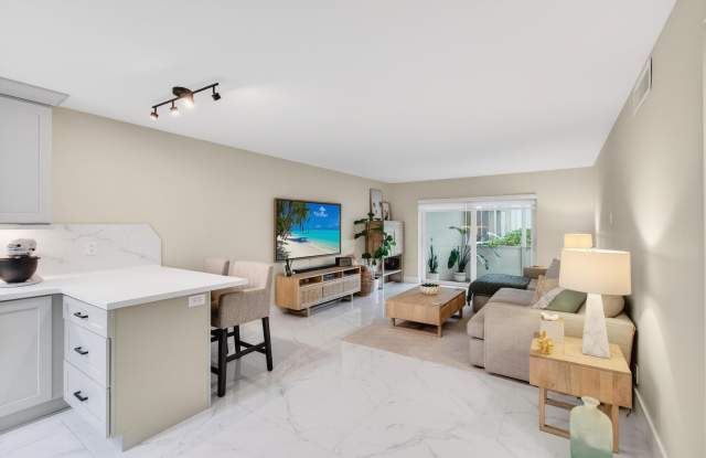 322 N Federal Highway photos photos