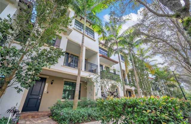 11328 SW 15th St - 11328 Southwest 15th Street, Pembroke Pines, FL 33025