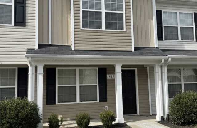 1437 Snow St. photos photos