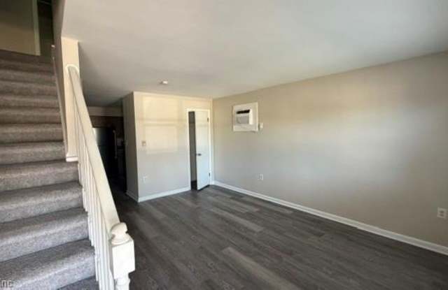 1512 Mediterranean Avenue Gallery 2