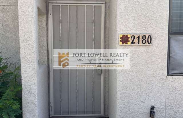 2 bed 2 bath with washer/dryer Gallery 3