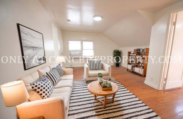 284 C Street East Gallery 3