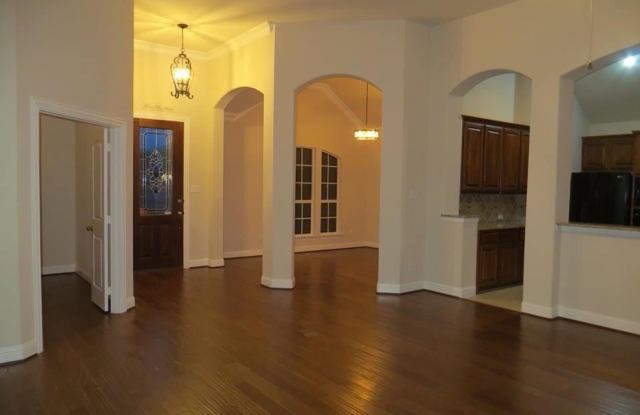 6912 shady view Court Gallery 2