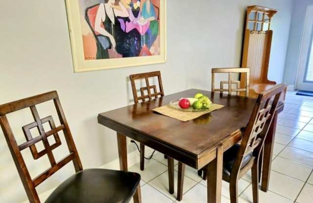 18 Markham A Gallery 4