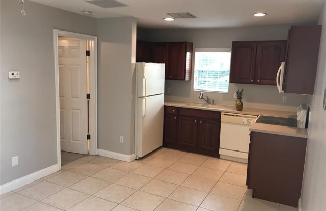 4052 ALCOTT CIRCLE - 4052 Alcott Circle, Alafaya, FL 32828