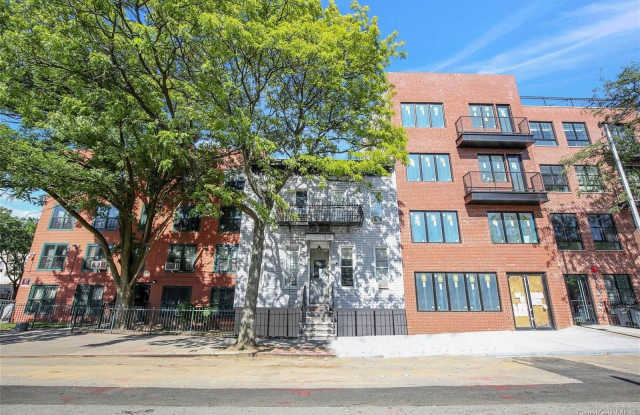 221 Howard Avenue Gallery 1