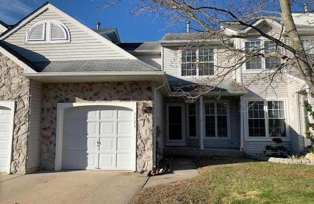 1123 MEADOWS DRIVE photos photos