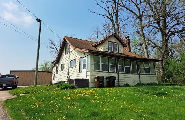 2271 W. Galena Avenue - 2271 West Galena Avenue, Stephenson County, IL 61032
