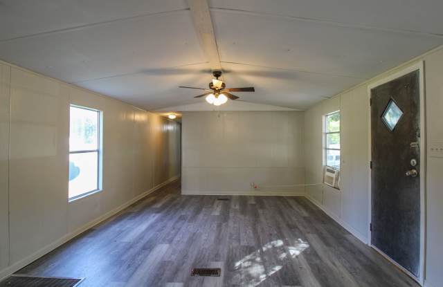 NO SECURITY DEPOSIT! Gallery 4
