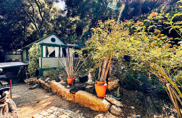 971 Old Topanga Canyon Rd photos photos