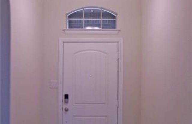 1045 MADELIA Avenue Gallery 2