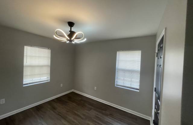 3724 Longmont Dr photos photos