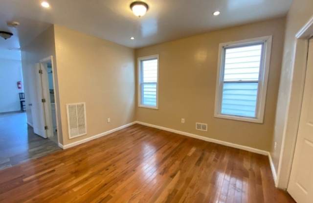 186 Oakwood Pl Gallery 2