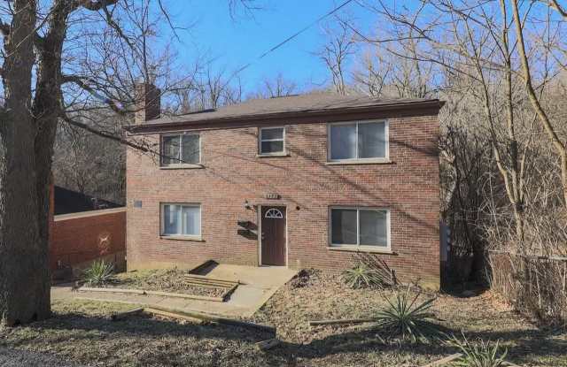 3143 Saffer St photos photos