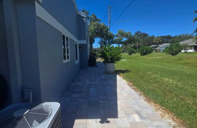 1414 Cadhay Ct Gallery 2
