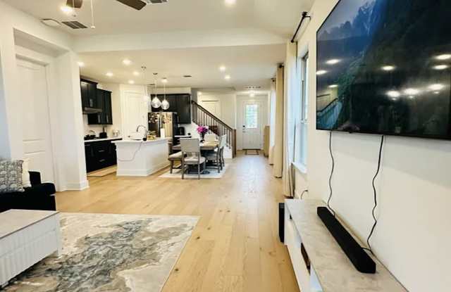 7604 Solari Drive Gallery 4