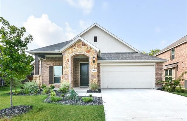 1032 Water Garden Circle - 1032 Water Garden Cir, Little Elm, TX 75068