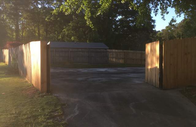 1700 Lovely Ln Gallery 2