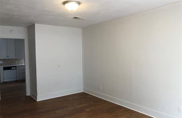 5925 Malvey Avenue Gallery 2