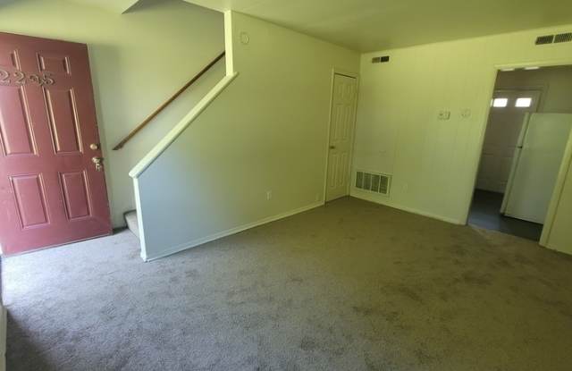 2225 Williasmburg Rd Gallery 2