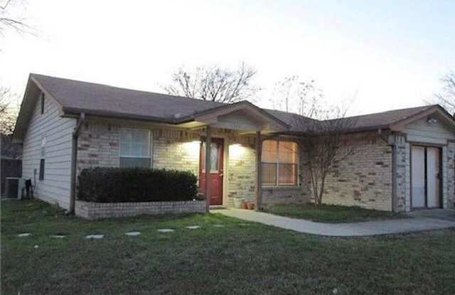 1114 E Avenue M - 1114 East Avenue M, Belton, TX 76513