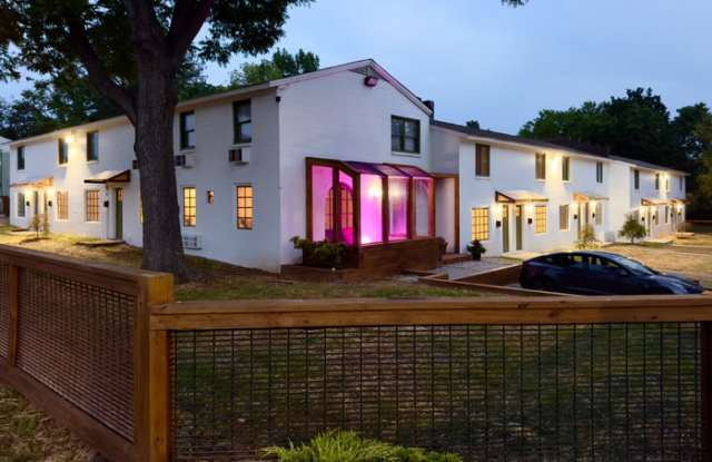 500 Bragg st #B photos photos