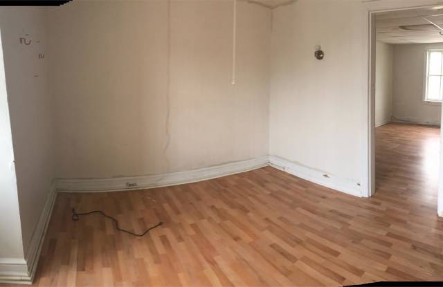 556 Pennsylvania Avenue - 2 photos photos