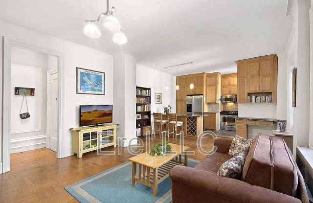 440 Riverside Dr Gallery 1